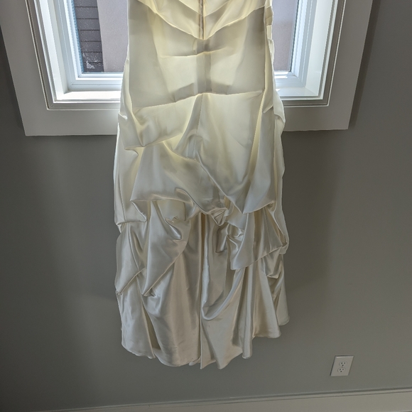 David's Bridal Trumpet Wedding Gown - Picture 7 of 13